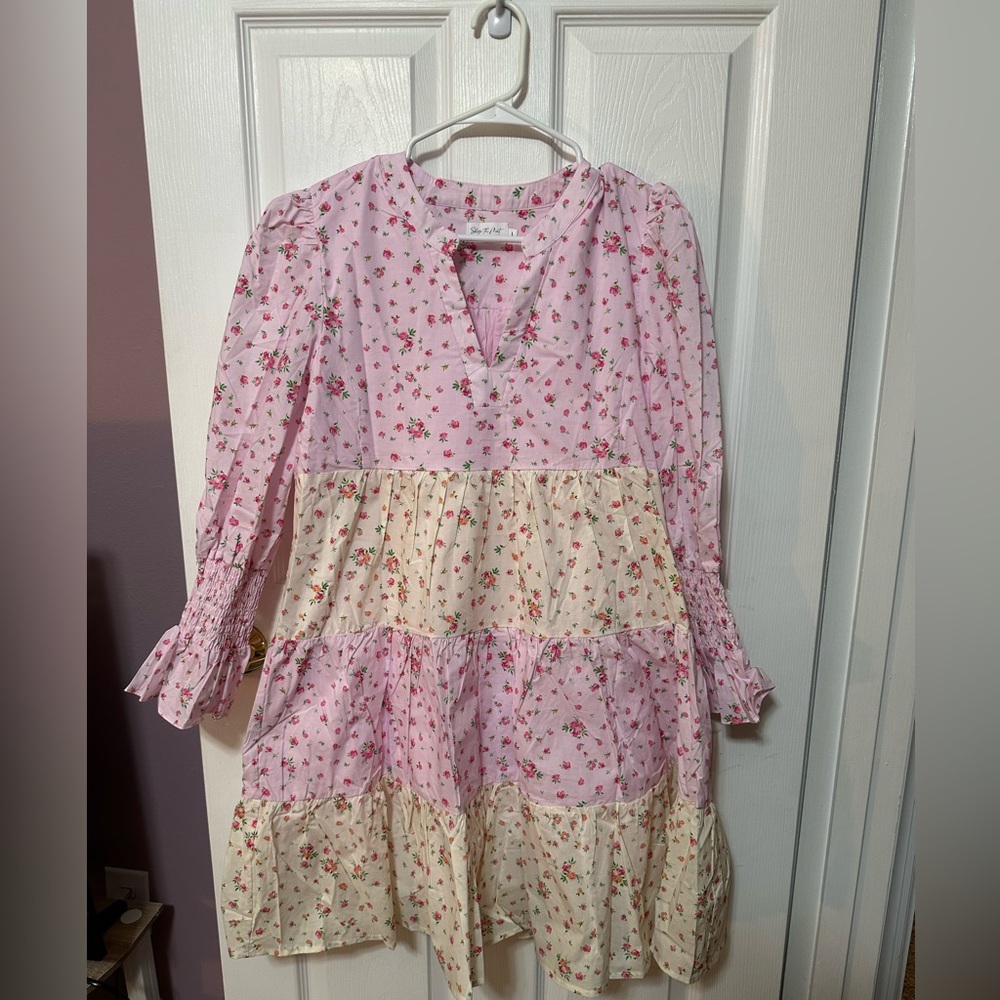 Shop the Mint Women’s Large NWOT Pink & Cream Floral Mini Dress
